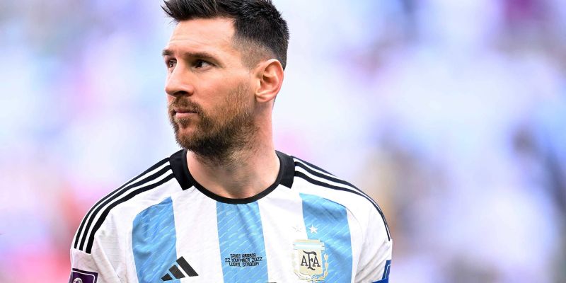 Sự nghiệp câu lạc bộ của Messi từ 2004 đến 2008